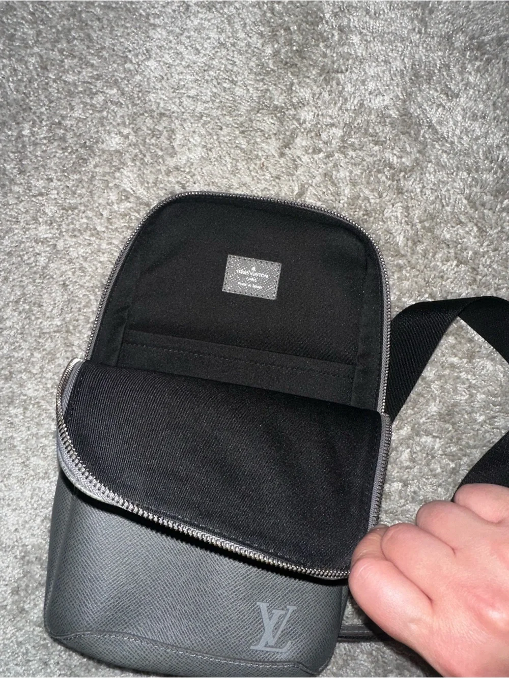 Louis Vuitton Slingbag